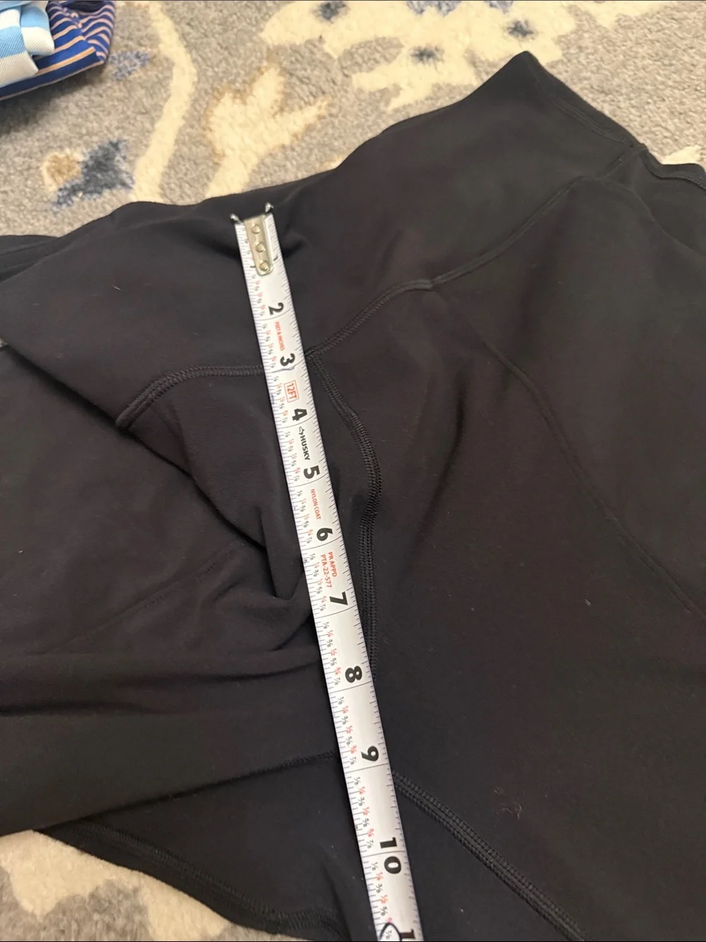 lululemon athletica Black joggers align Capri 23”inseam size 10 has pockets